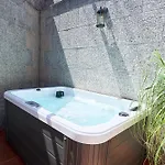 Διαμέρισμα Sanmartino Con Jacuzzi *